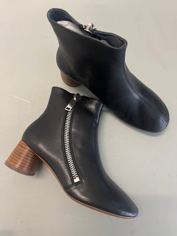 Leather ankle boots size 37