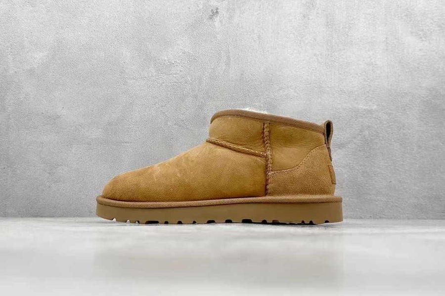 Mini Classic boots