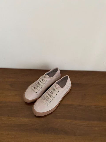 Nua sneakers